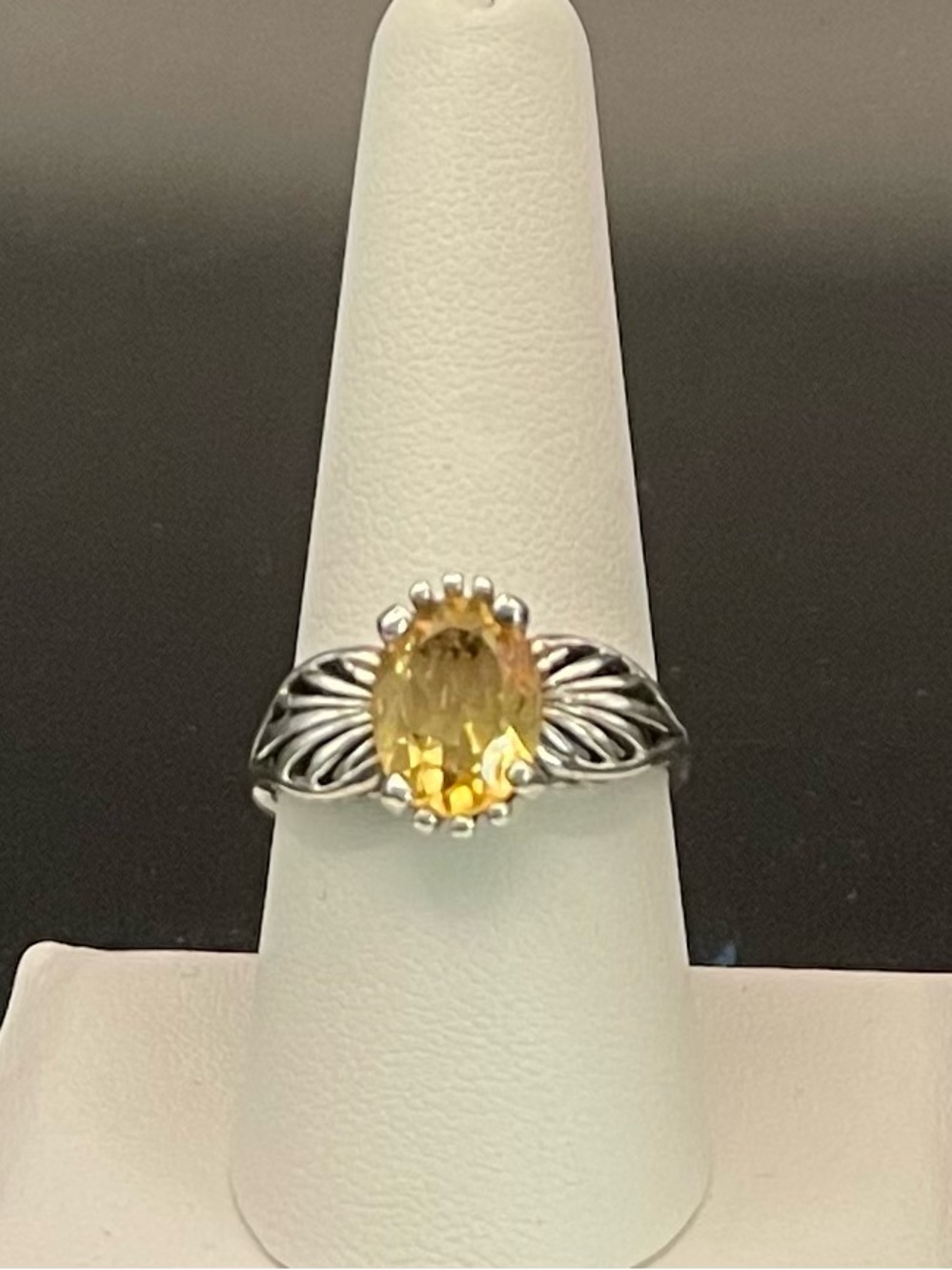 Vintage .925 SS oval-cut, yellow citrine statement ring size 9 / weight 3.97 g